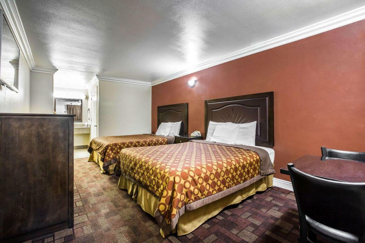 Econo Lodge Pico Rivera Eksteriør bilde